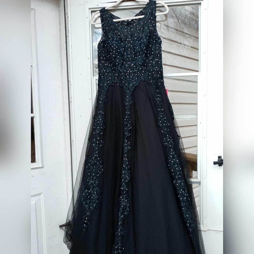 NWT JJ's House Black Ball-Gown/Princess Scoop Sweep Train Size 12 Prom Dress 